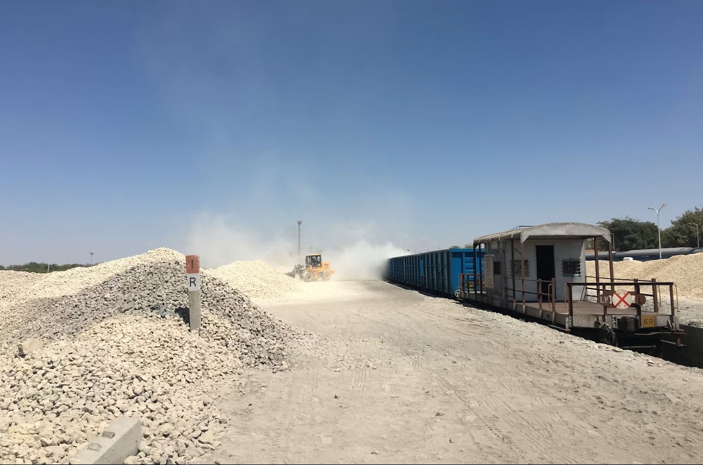Lignosulfonate is used as a dust suppression chemical